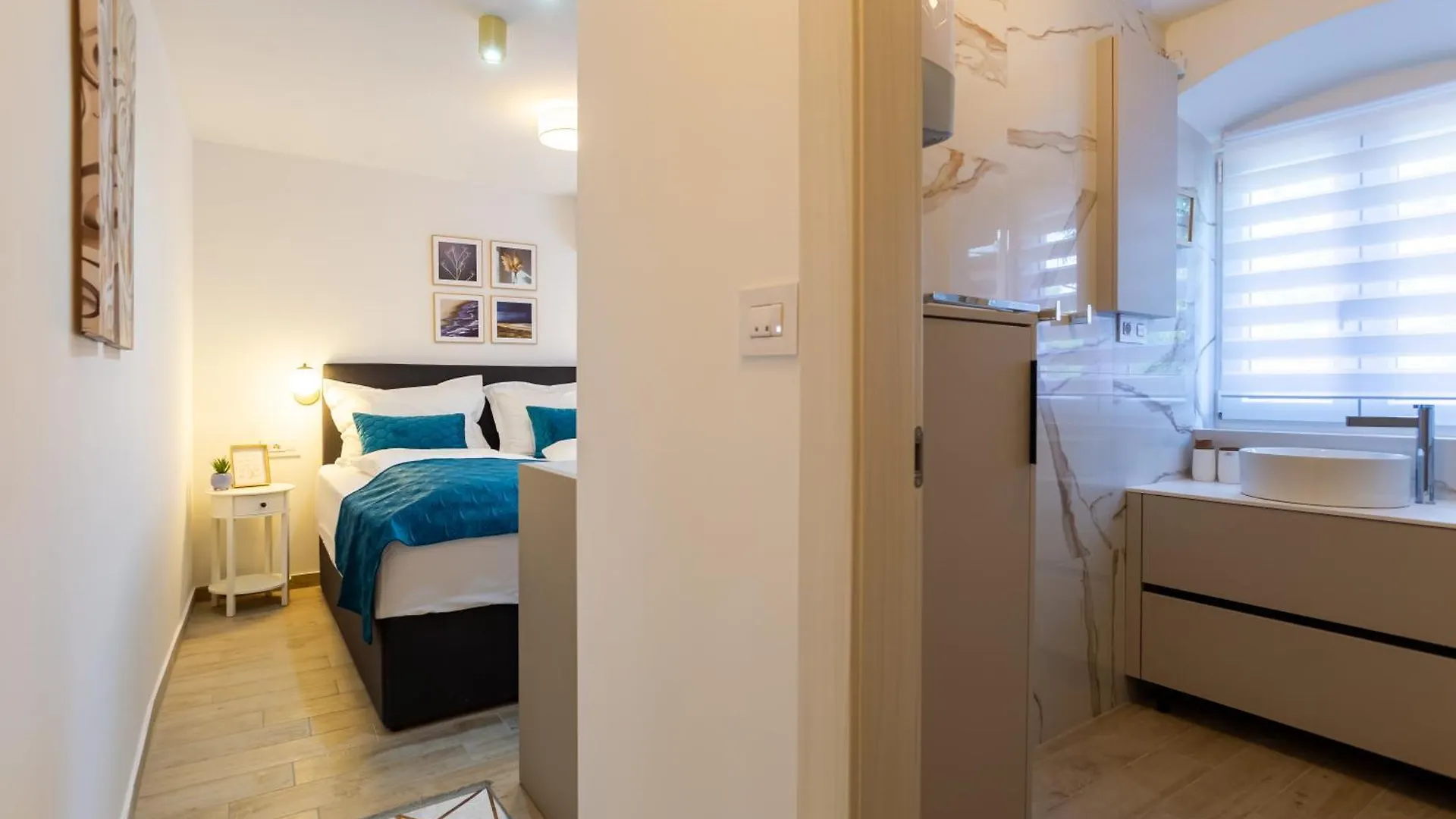 Luxury Lifestyle Rooms Split